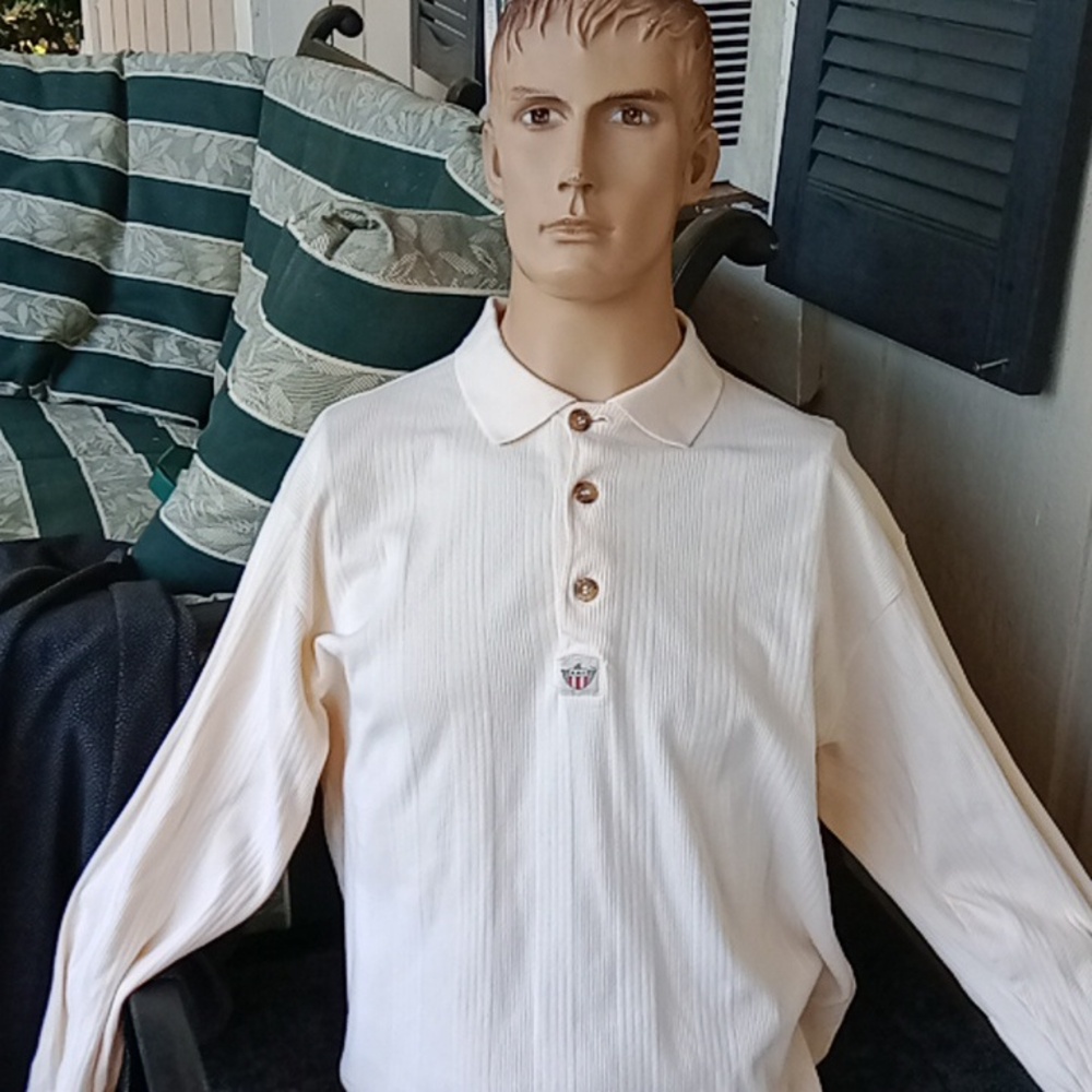 USA CLASSIC  Men's button up  shirt 100 percent Cotton . Like New. Size …